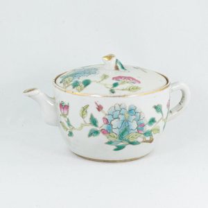 Chinese Teapots | The Chinese Tea Shop Antique Chinese Famille-Rose Porcelain Flower Design Hand-Painted Teapot Chinese Teapots Chinese Teapots